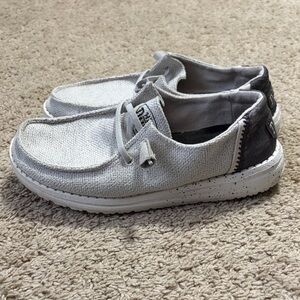 Hey Dude Wendy Woven Gray with dark gray back Size 6